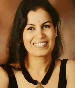 Dr. Sharda Arora - Implantologist and Cosmetologist